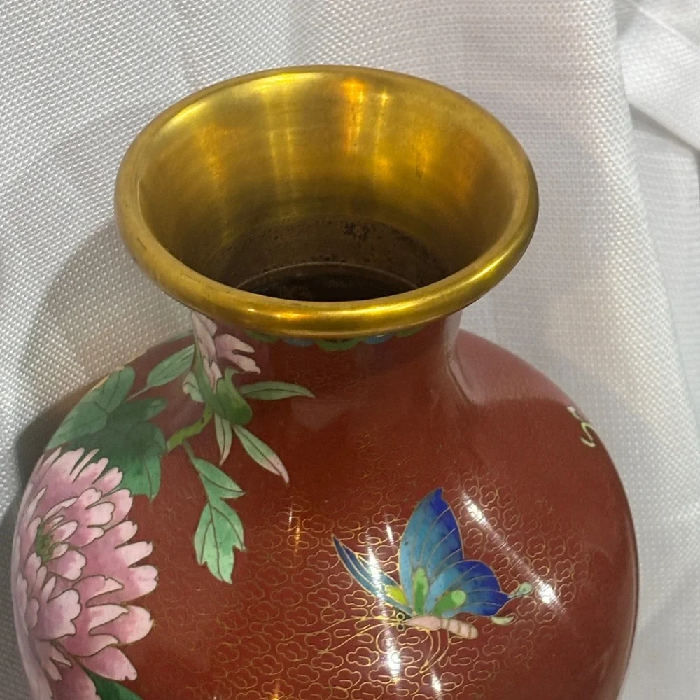Pair of Vintage Chinese Cloisonné Vases – Red Floral Enamel Brass – 11” Tall w/ - Picture 9 of 15